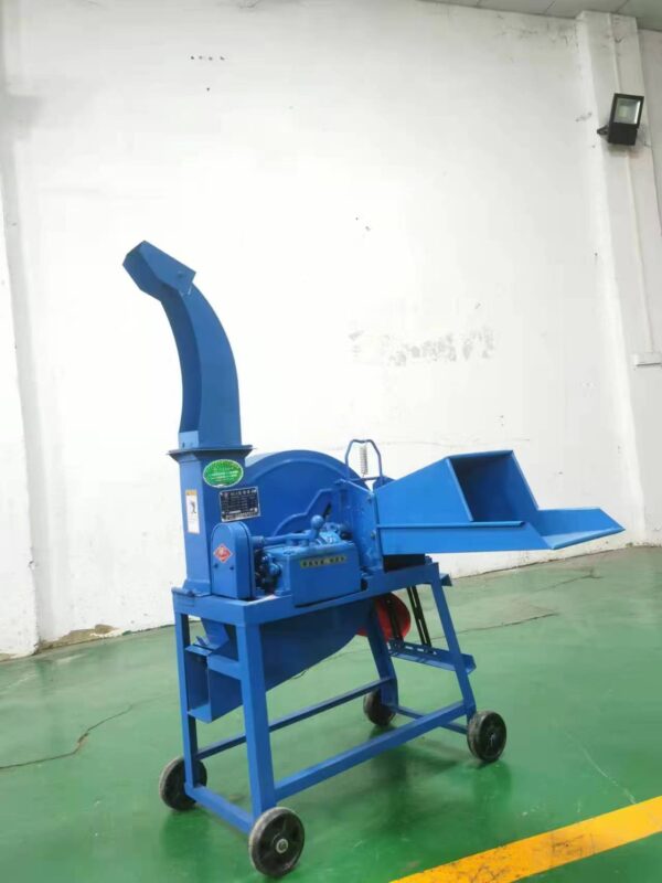 Vertical grass cutting machine